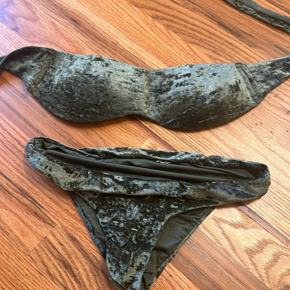 Calzedonia green dark velvet bathing suit two piece set